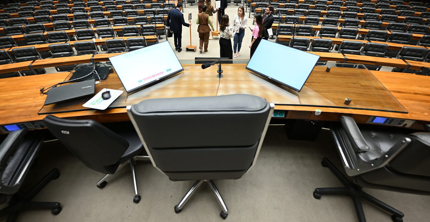 No momento, você está visualizando Governo adia projeto do MEI após impasse na Câmara