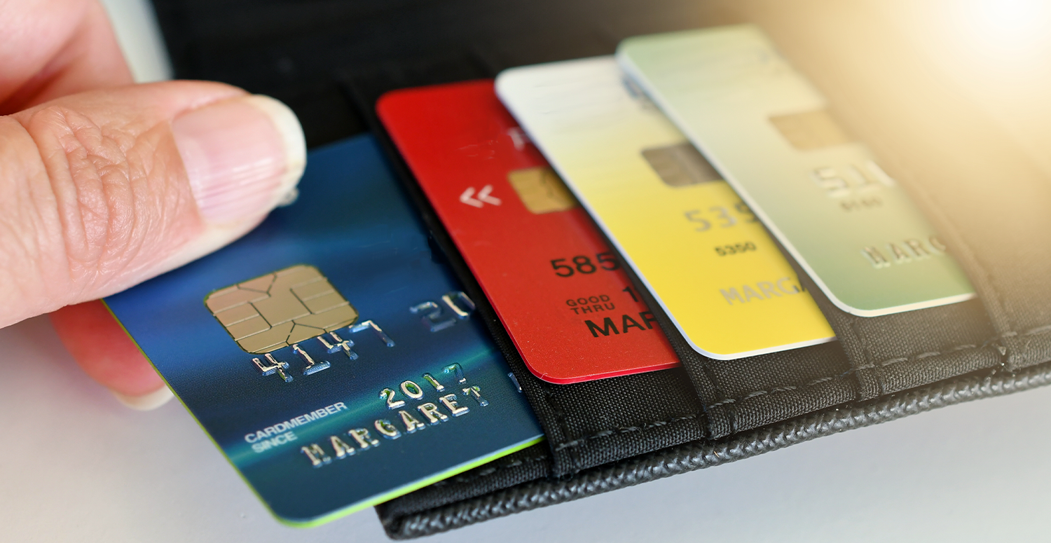 No momento, você está visualizando STJ decide que incide ISS sobre smart cards fornecidos a bancos
